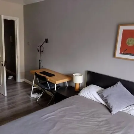 Quiet 2 Bedroom 2wc 6 Pax In 8 دبلن